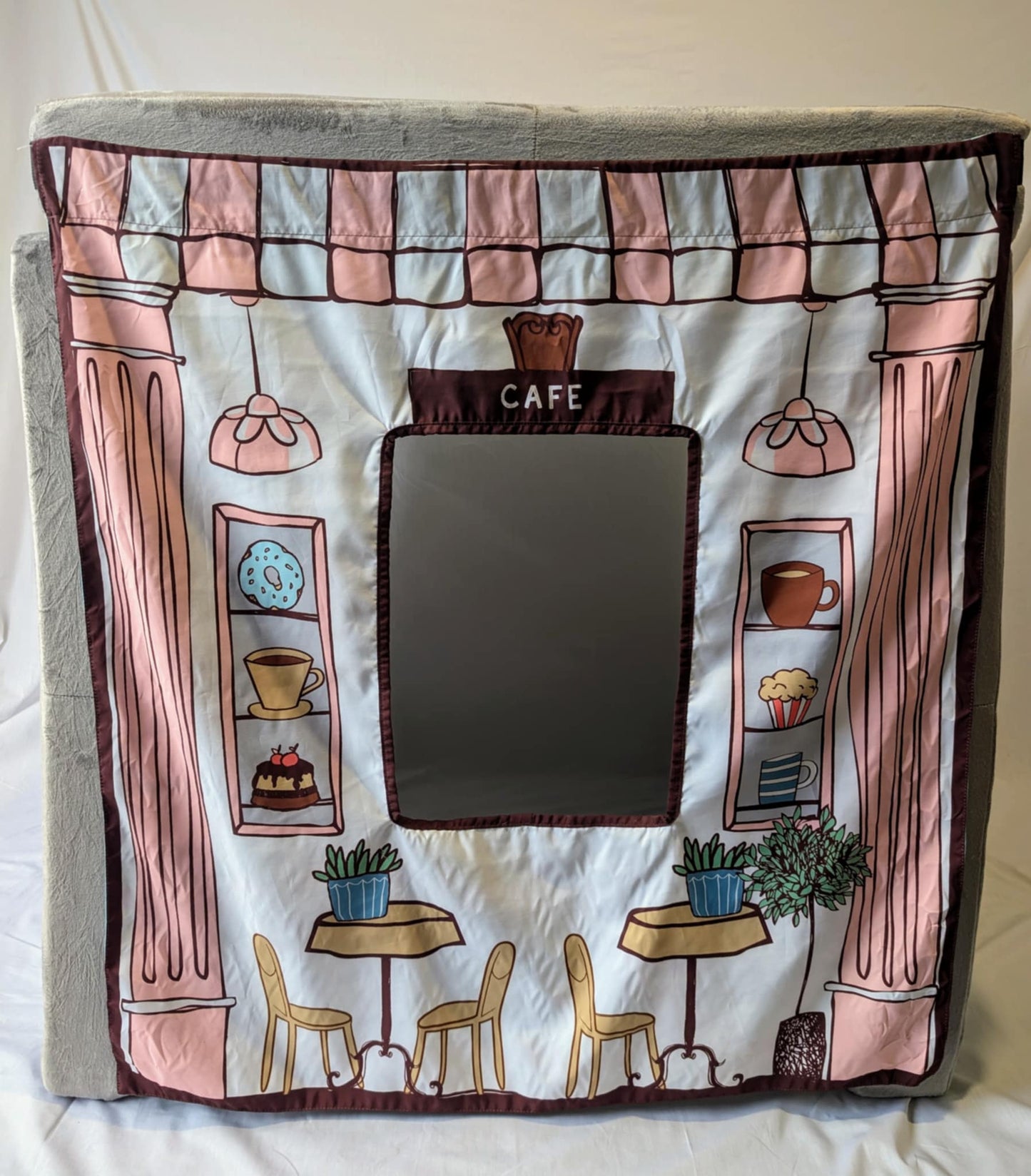 Cafe/ Bakery